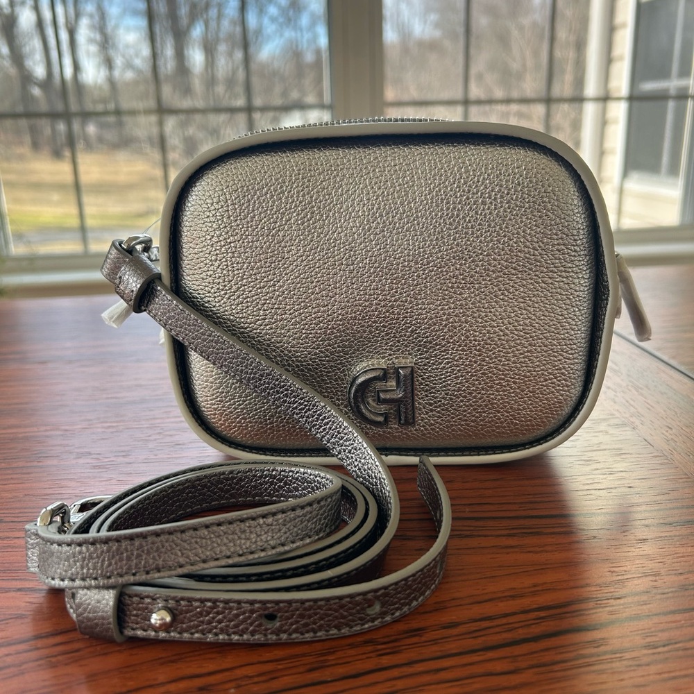 NWT COLE HAAN Grand Essentials Crossbody Camera Bag in Silver Gold - Picture 5 of 9